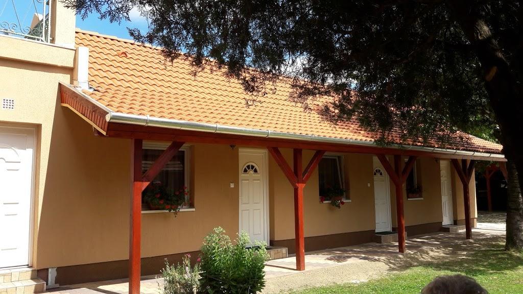 Apartman Aniko Vendeghaz Harkany Exterior photo