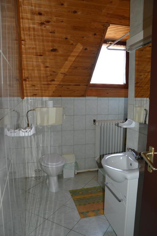 Apartman Aniko Vendeghaz Harkany Exterior photo