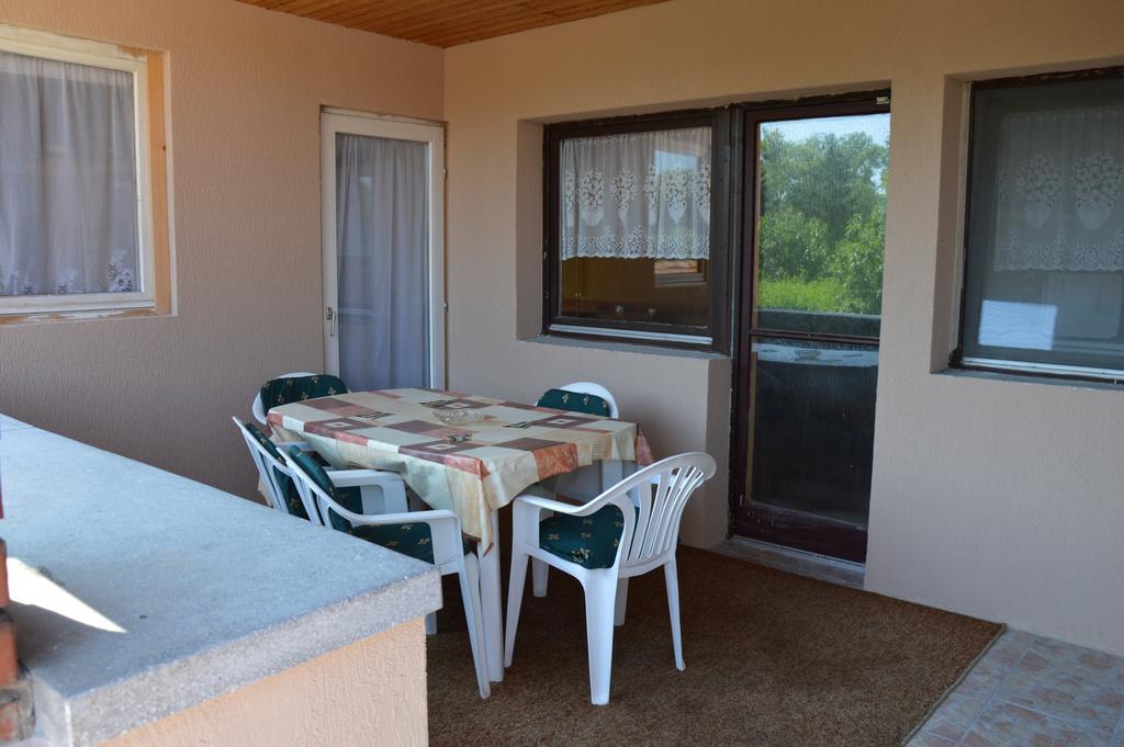 Apartman Aniko Vendeghaz Harkany Exterior photo